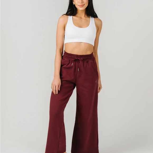 ZYIA Women’s Claret Wide-Leg Joggers 28” - Picture 2 of 7